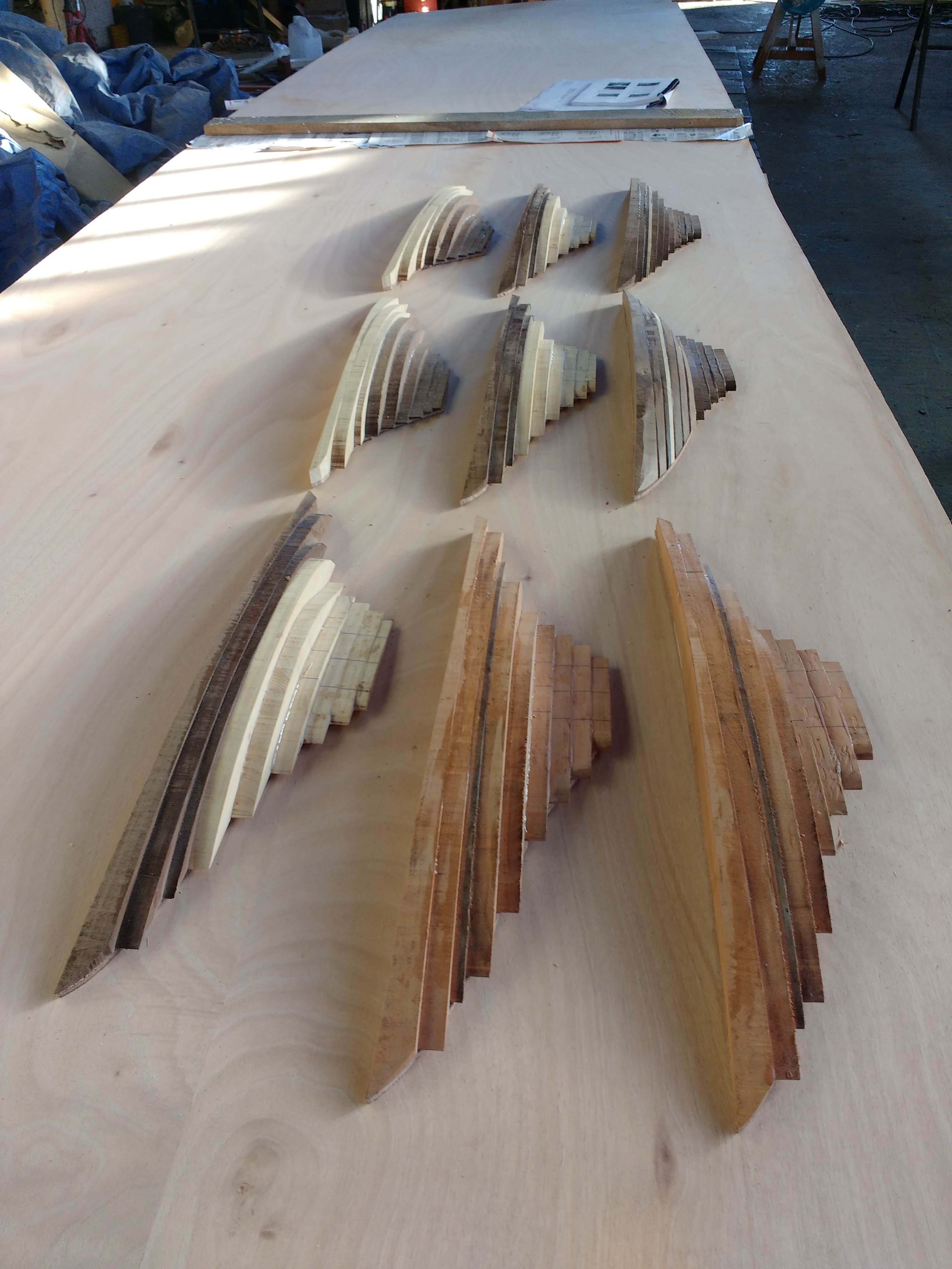 medios cascos de su embarcación