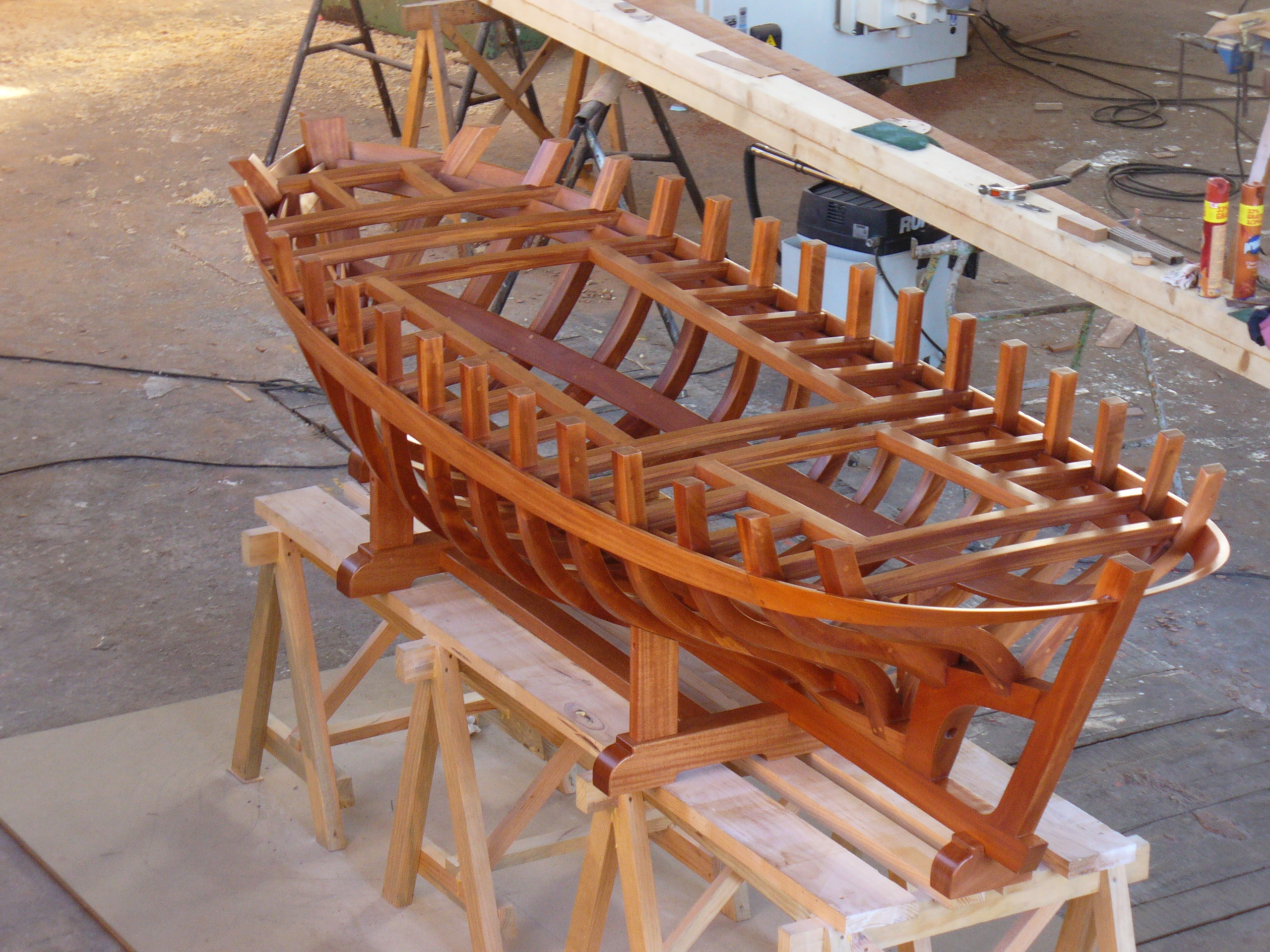 Mesa a partir de maqueta de galeón