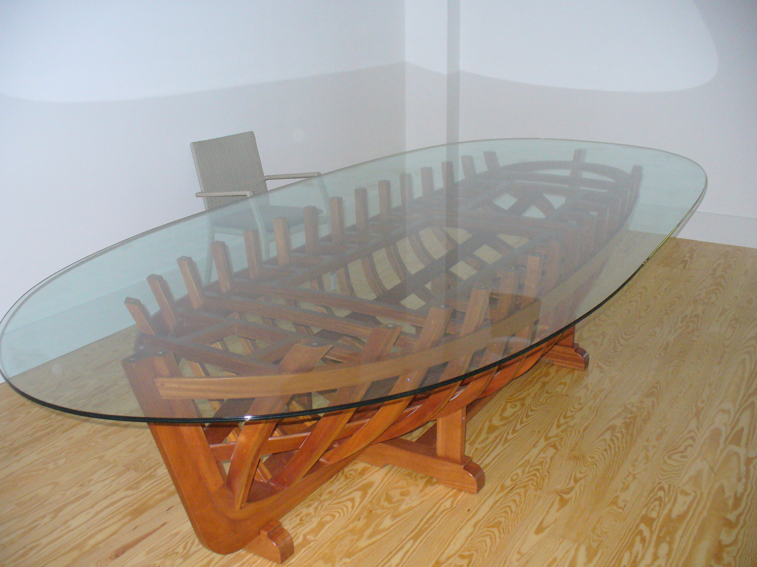 Mesa con forma de galeón