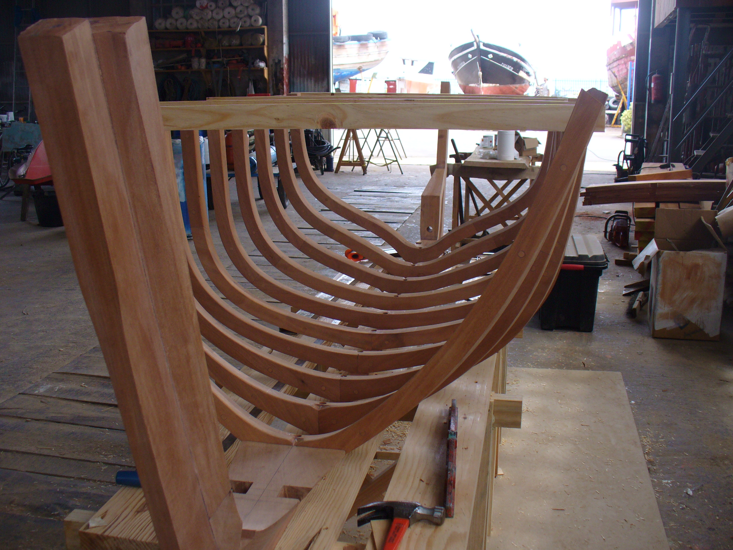 Mesa a partir de maqueta de galeón