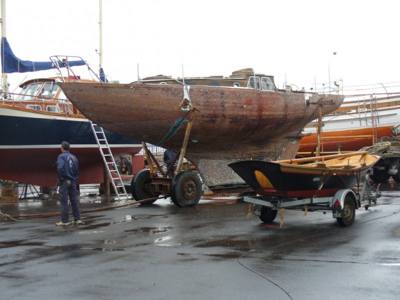 Velero clásico Camper & Nicholson